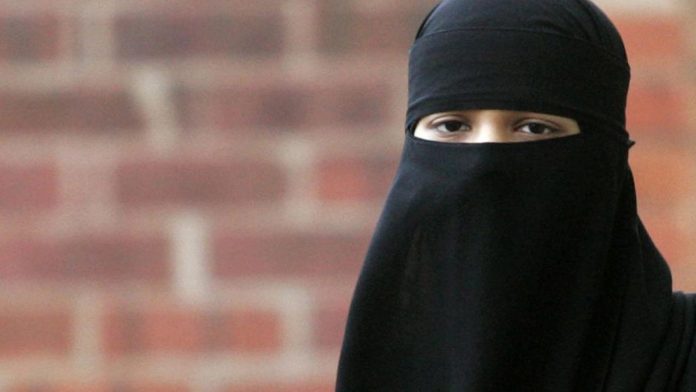 face-covering-islamic-veils-burka_niqab
