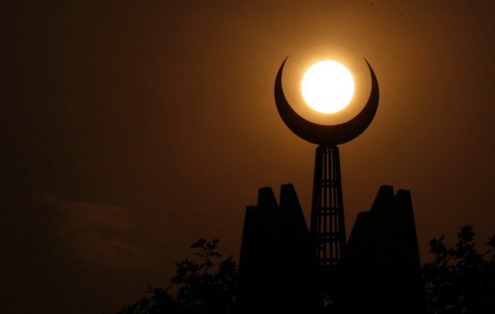 ramadan moon _5