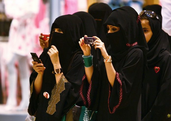 Saudi-Arabia-Women