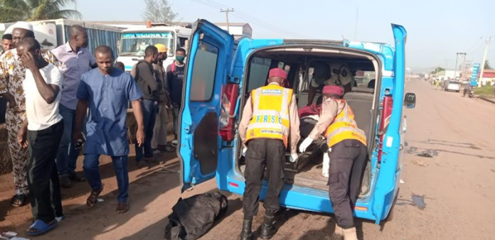 three-die-in-ilorin-jebba-road-crash-696x338