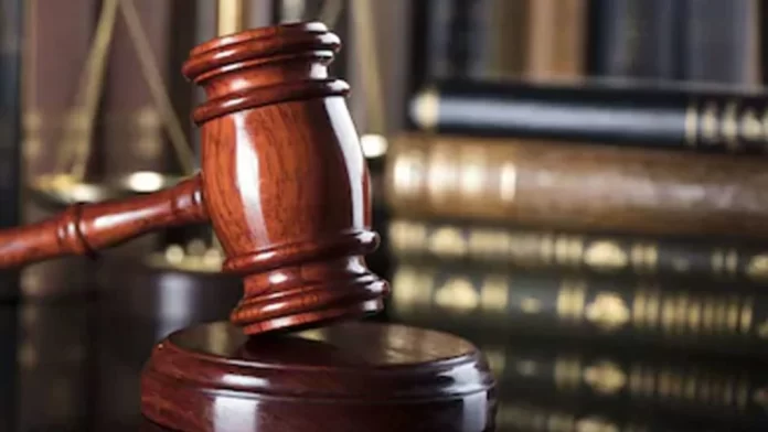 court-1024x577